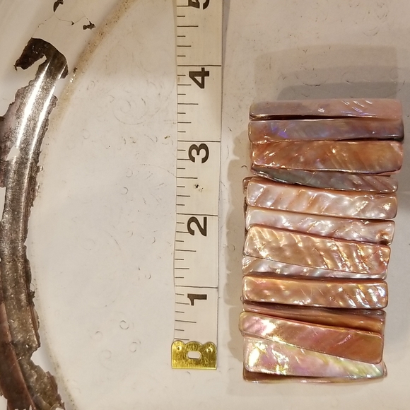 Abalone Stretch Bracelet - Picture 2 of 4